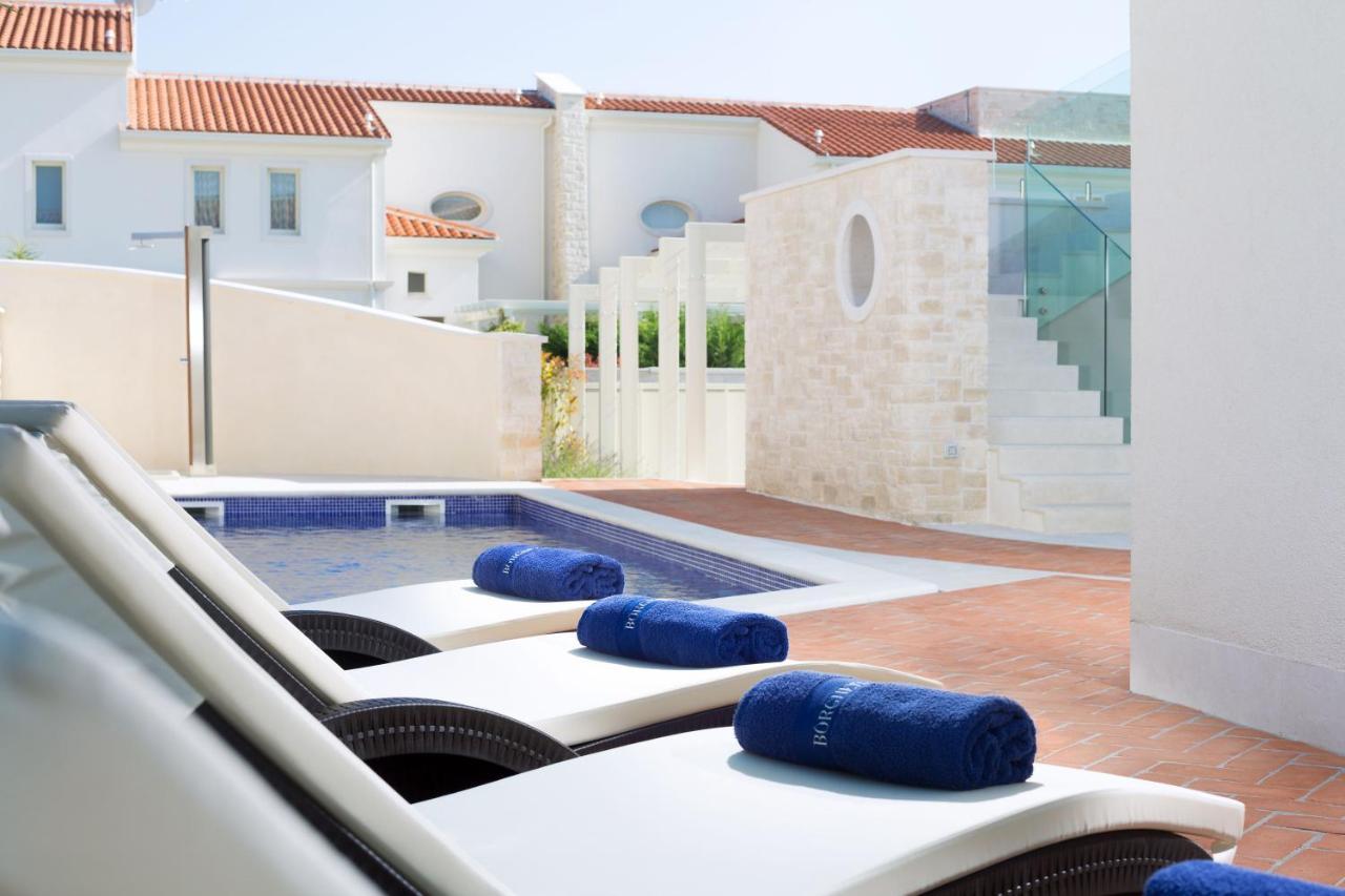 Villa Sylvia By Hmz Villas Tar-Vabriga Eksteriør bilde