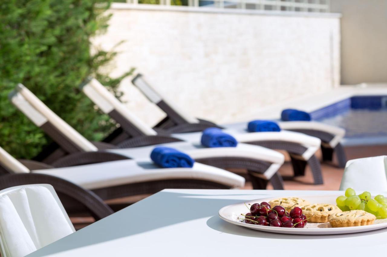Villa Sylvia By Hmz Villas Tar-Vabriga Eksteriør bilde